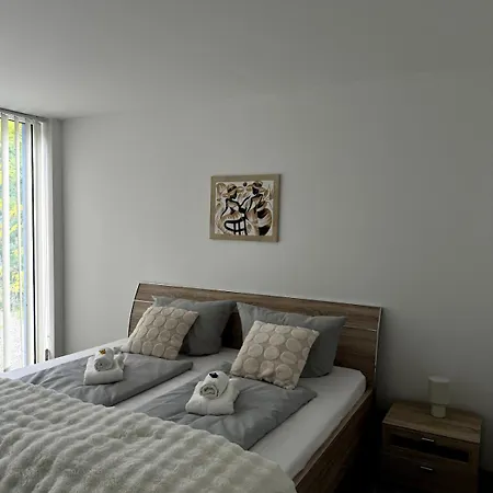 Design-ferienhaus Mit Garten, Kino & 5 Schlafzimmern Villa Dieburg