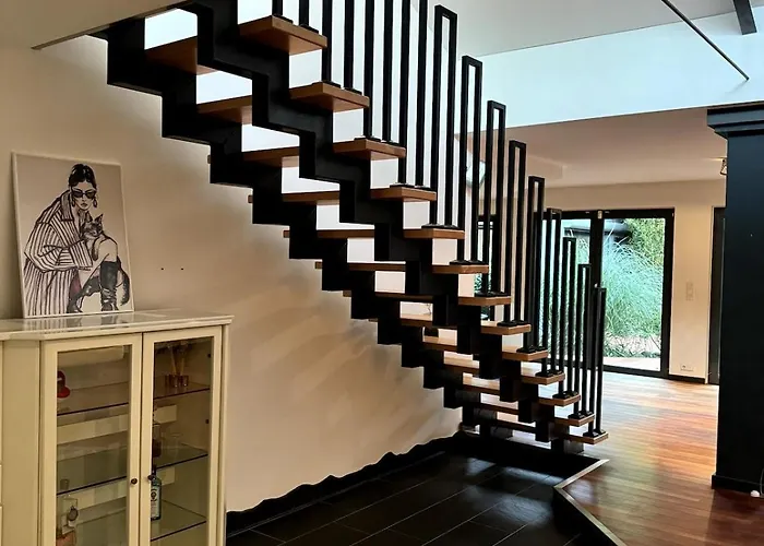 Design-ferienhaus Mit Garten, Kino & 5 Schlafzimmern فيلة ديبورغ