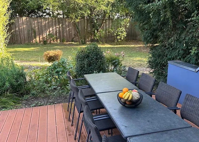 Design-ferienhaus Mit Garten, Kino & 5 Schlafzimmern فيلة ديبورغ